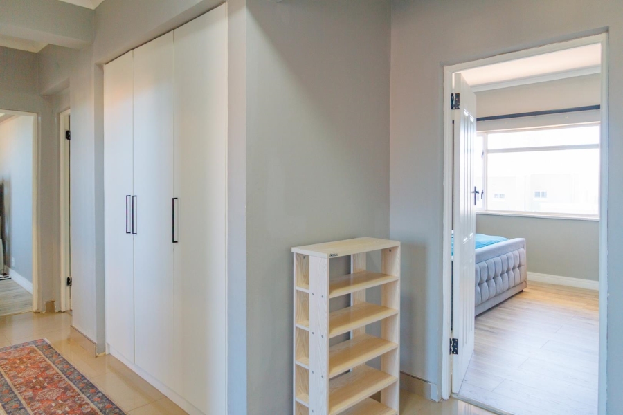 To Let 3 Bedroom Property for Rent in Sea Point Western Cape